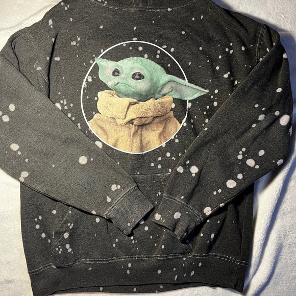 Hot Topic Other - STAR WARS The child/Grogu Hoodie